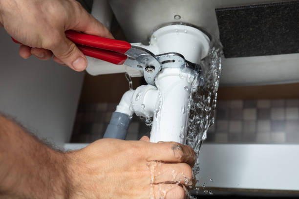 Best Emergency water extraction  in Queens Gate, PA